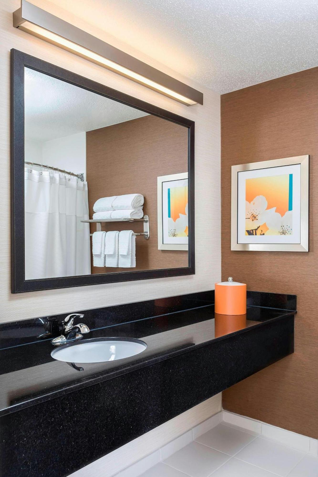 Fairfield Inn & Suites Dallas Park Central Kültér fotó