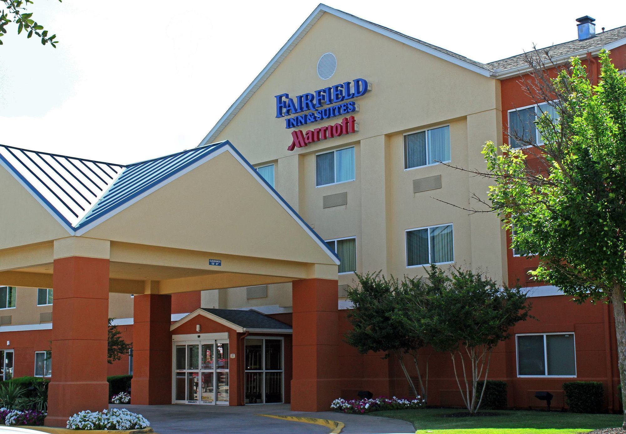 Fairfield Inn & Suites Dallas Park Central Kültér fotó